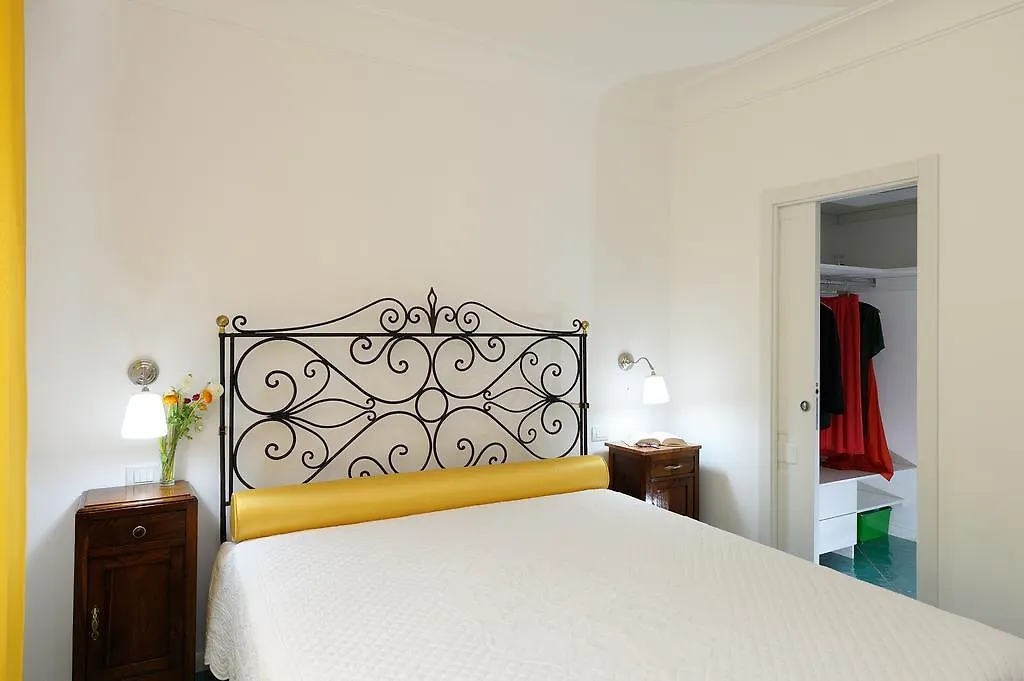 Amalfia Apartments Itália